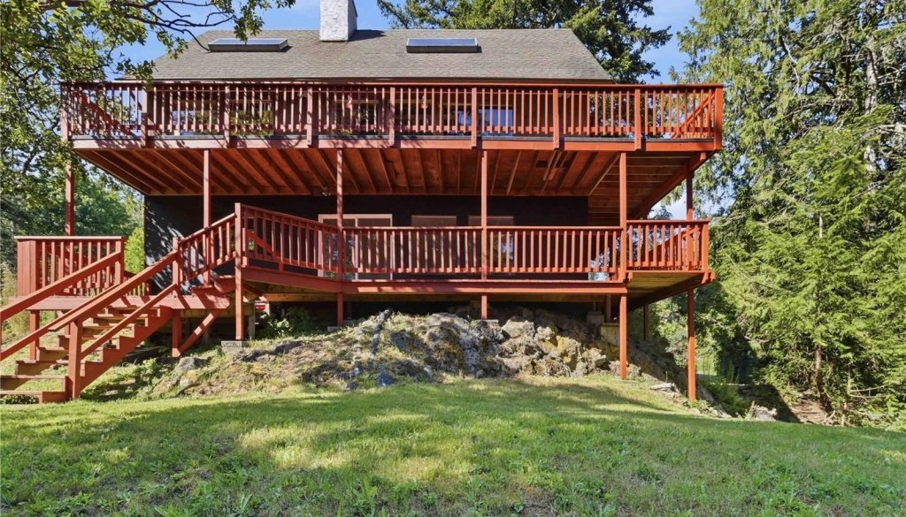 Bev Berger: Remax camosun
