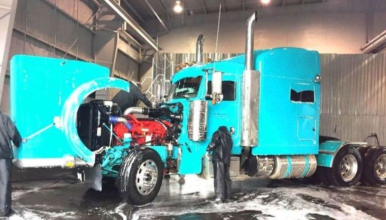 Eco Clean Truck Wash and Tire Centre