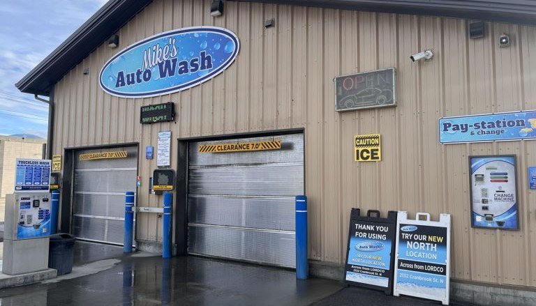 Mike's Auto Wash logo